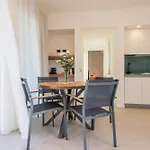 Paolimura , & Resort *