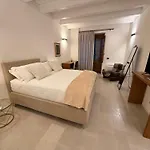 Paolimura , &