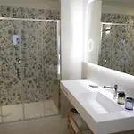 Paolimura , & Resort *