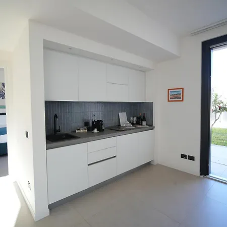 Paolimura , & Aci Catena