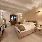 Paolimura , & Курортный комплекс Aci Catena