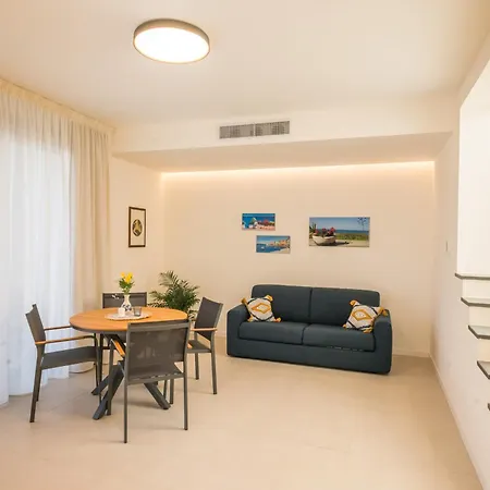 Paolimura , & Apartment Aci Catena