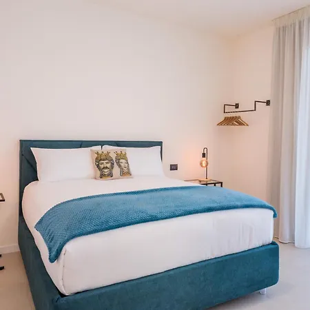 Apartment Paolimura , & *