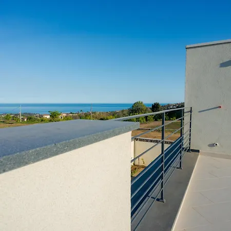 Apartment Paolimura , & Aci Catena