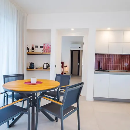 Apartment Paolimura , &