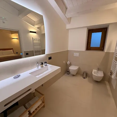 Paolimura , & Resort *