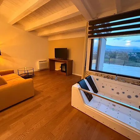 Paolimura , & Resort *